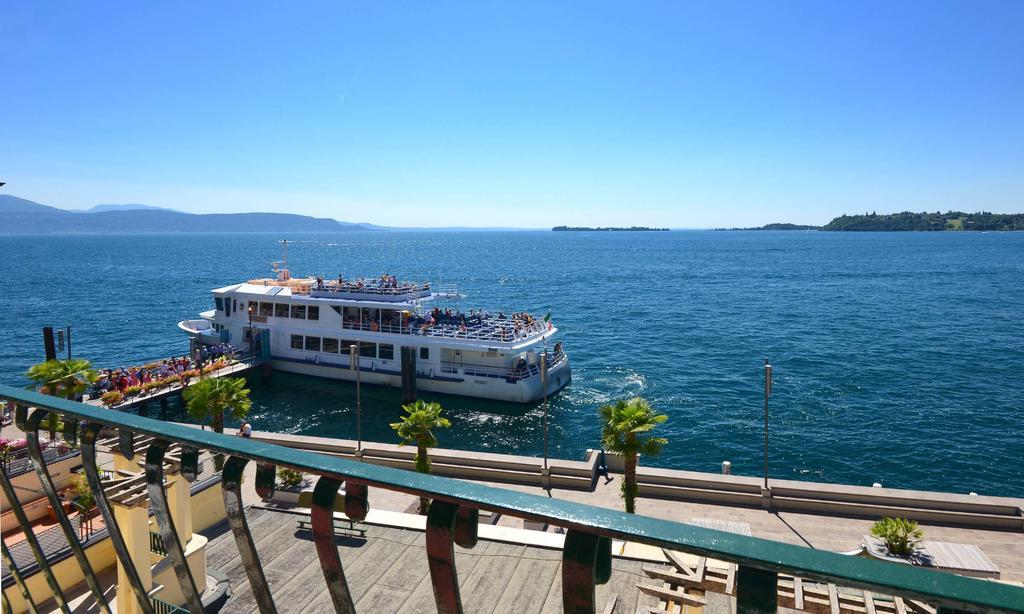 Hotel Du Lac Gardone Riviera Room photo